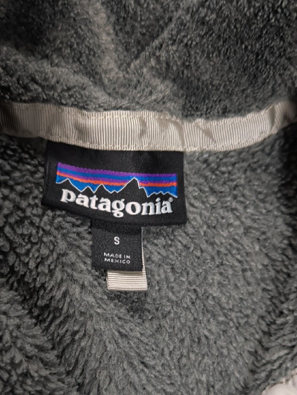 Patagonia Women's Gray Snap-T Fleece Pullover with White Trim Sz S. - Picture 2 of 9